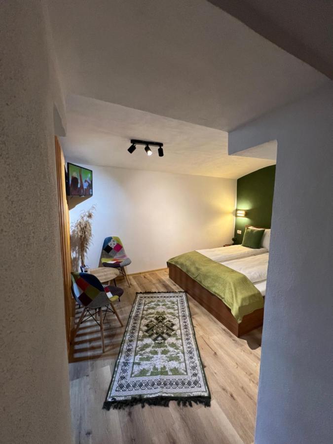 Timhouse Hotell Timişoara Exteriör bild