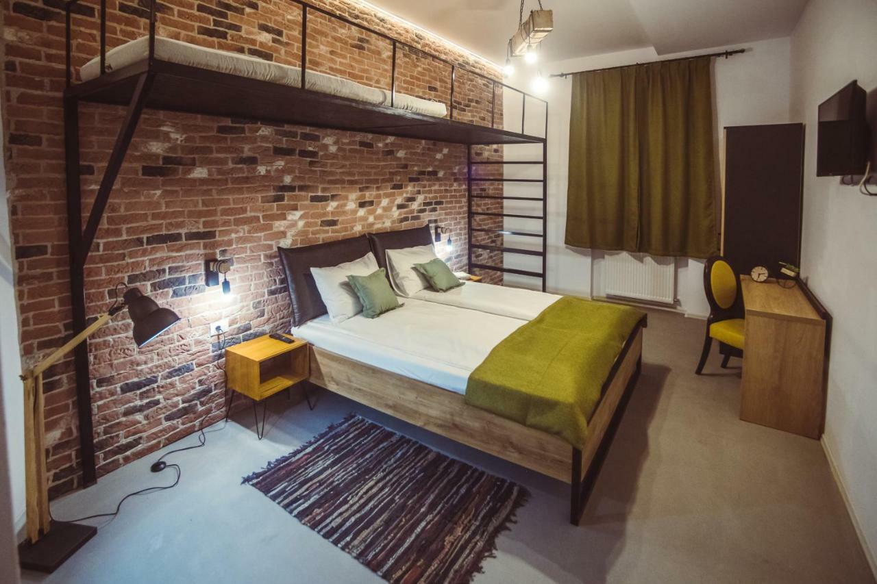 Timhouse Hotell Timişoara Exteriör bild