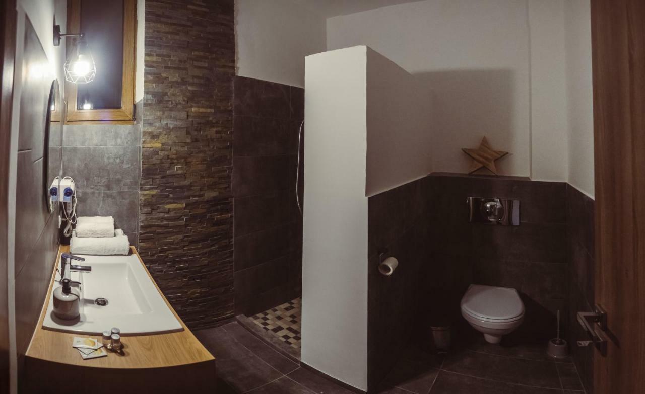 Timhouse Hotell Timişoara Exteriör bild