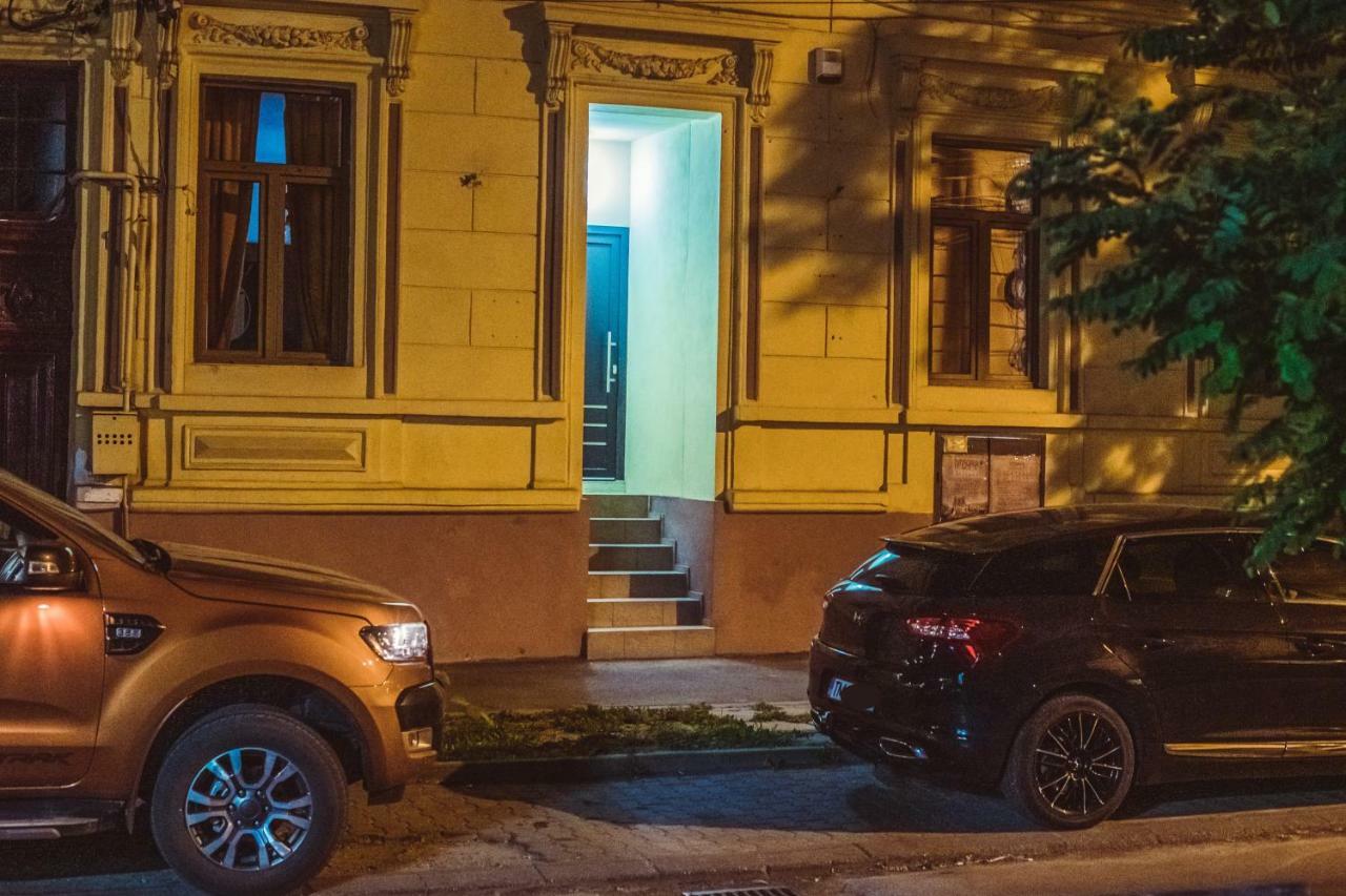 Timhouse Hotell Timişoara Exteriör bild