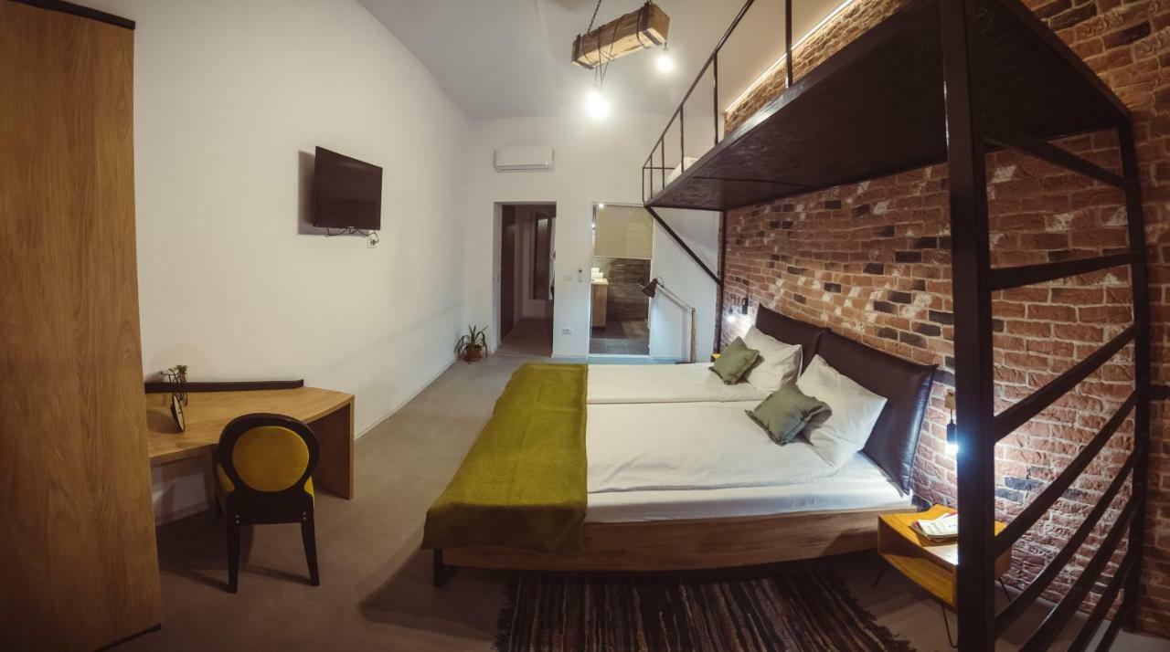 Timhouse Hotell Timişoara Exteriör bild