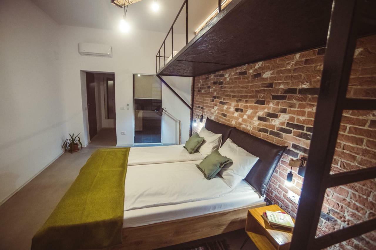 Timhouse Hotell Timişoara Exteriör bild